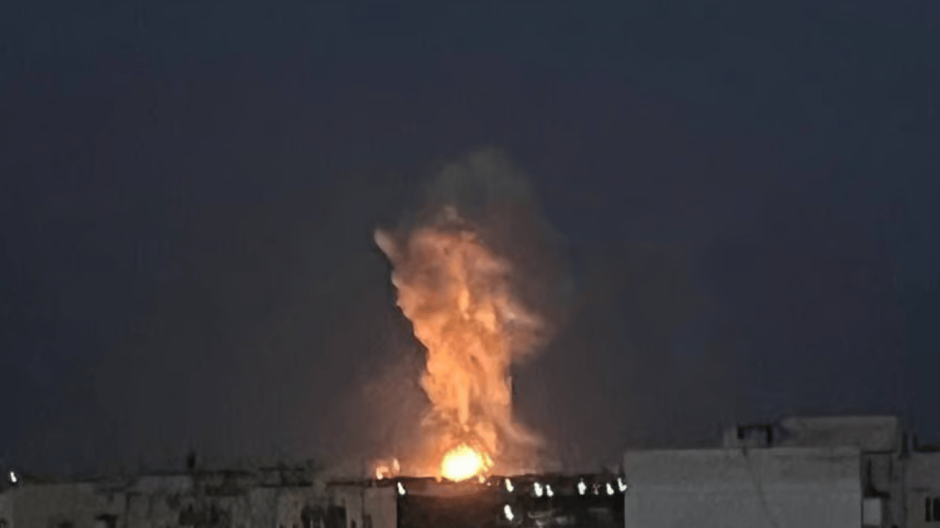 В Одесі сильні вибухи: область відбивається від "шахедів"