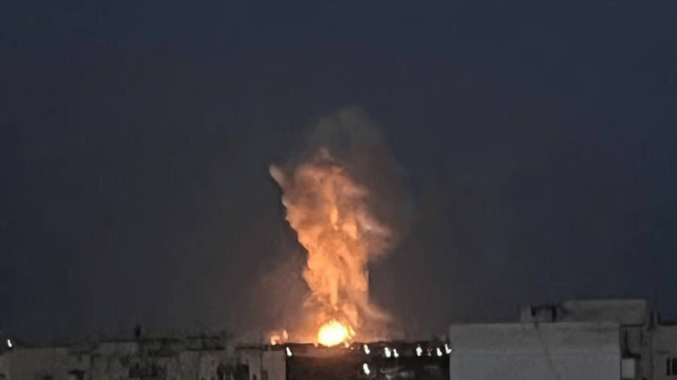 В Одесі сильні вибухи: область відбивається від "шахедів"