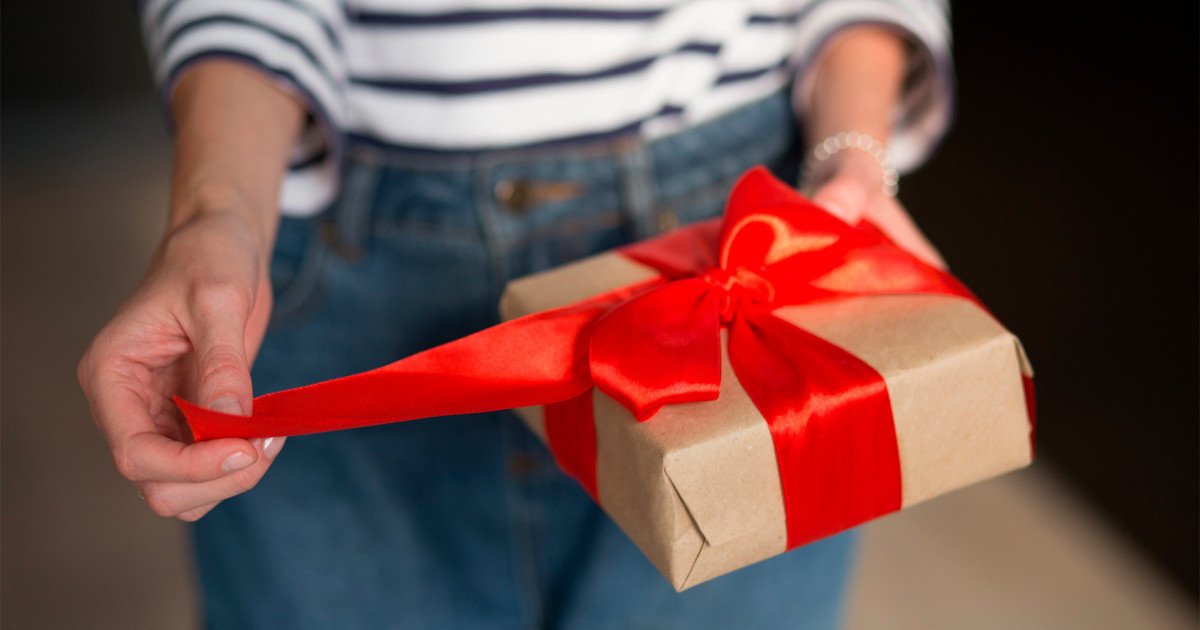 Подарунок на День закоханих для хлопця — гаджети та пристрої