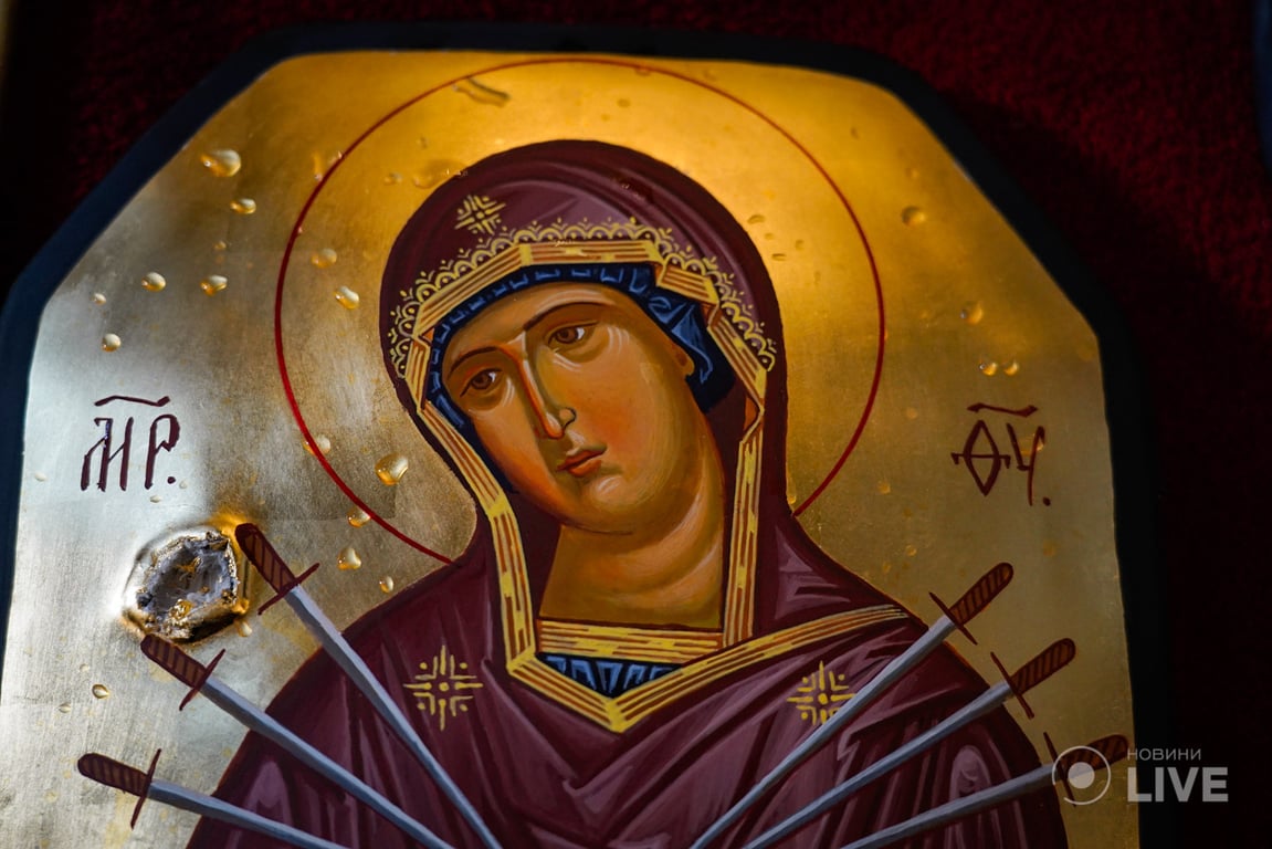 освячення ікон на бронеплитах