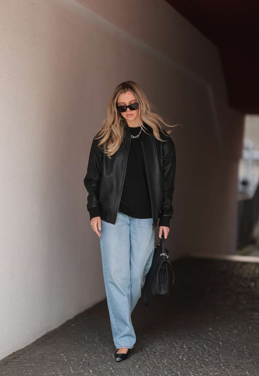 Як комбінувати джинси зі шкіряним одягом