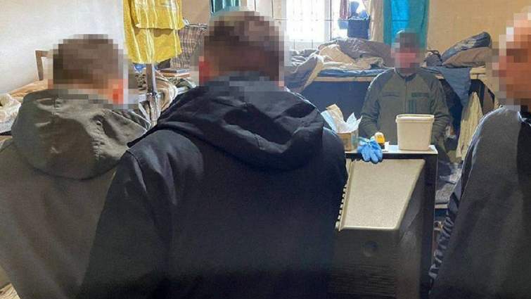 В'язня львіського СІЗО підозрюють у шахрайстві . Фото: Прокуратура
