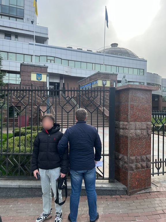 Один из организаторов скандальных вечеринок.