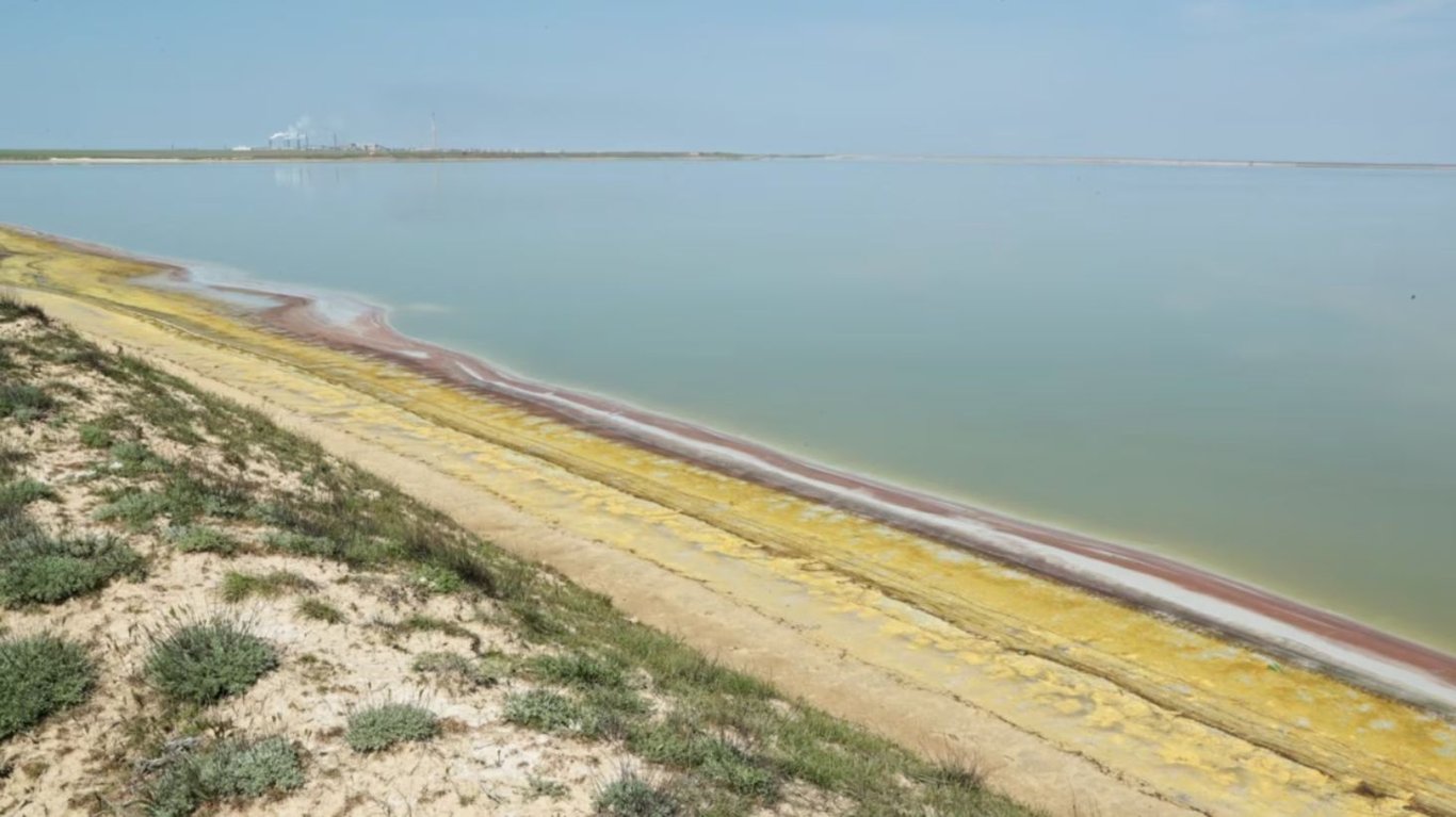 Кислотонакопитель "Крымского титана"