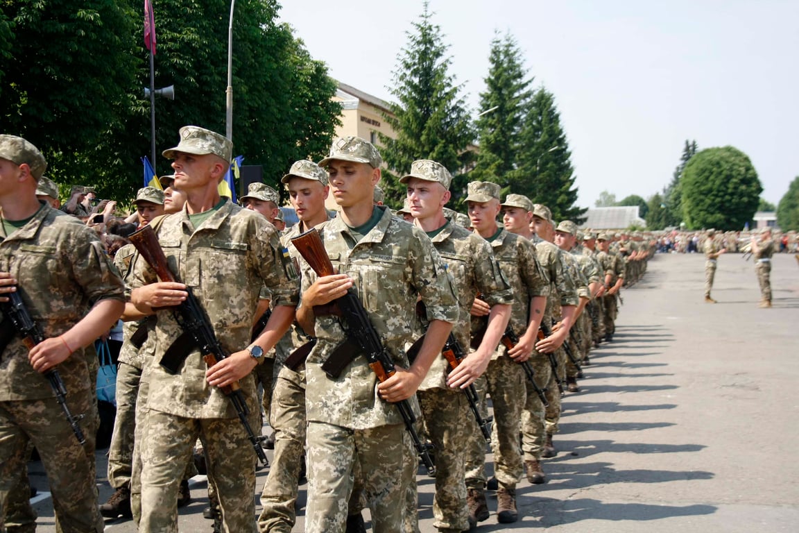 За яких умов строковики можуть звільнитися зі служби