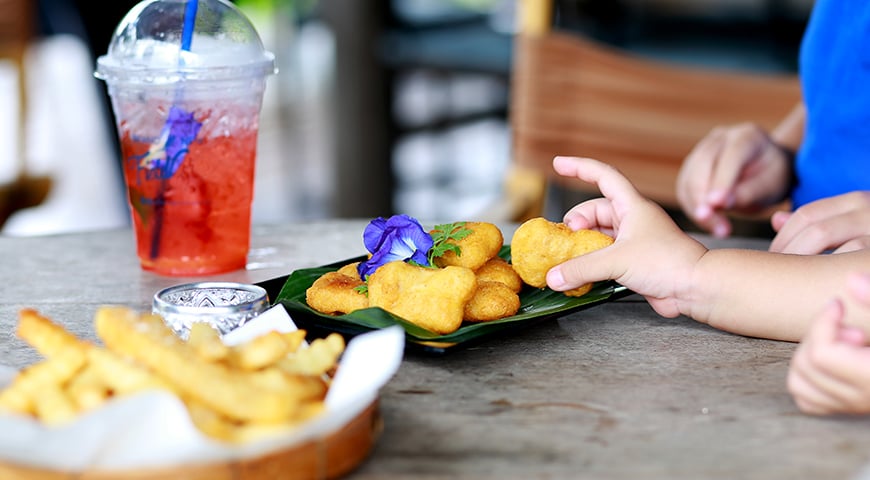 Как фаст-фуд может вызвать депрессию