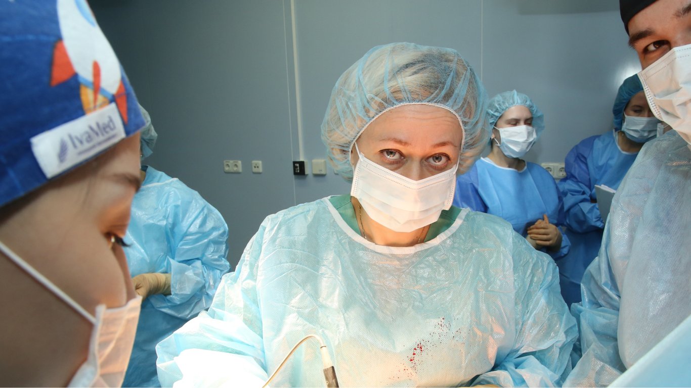 Могут ли женщины-медики уехать за границу