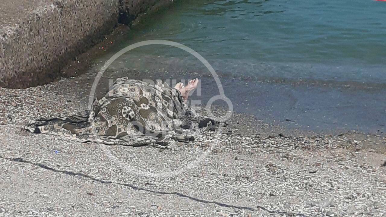 В Одесі на популярному пляжі потонула жінка