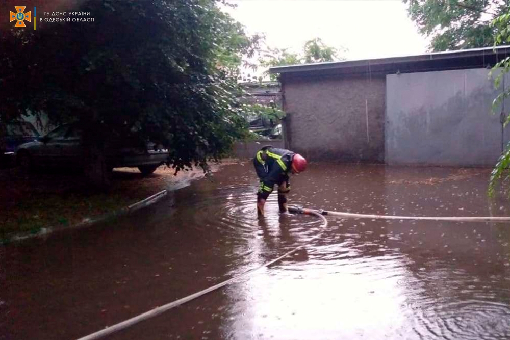 В Одеській області затопило відділення поліції