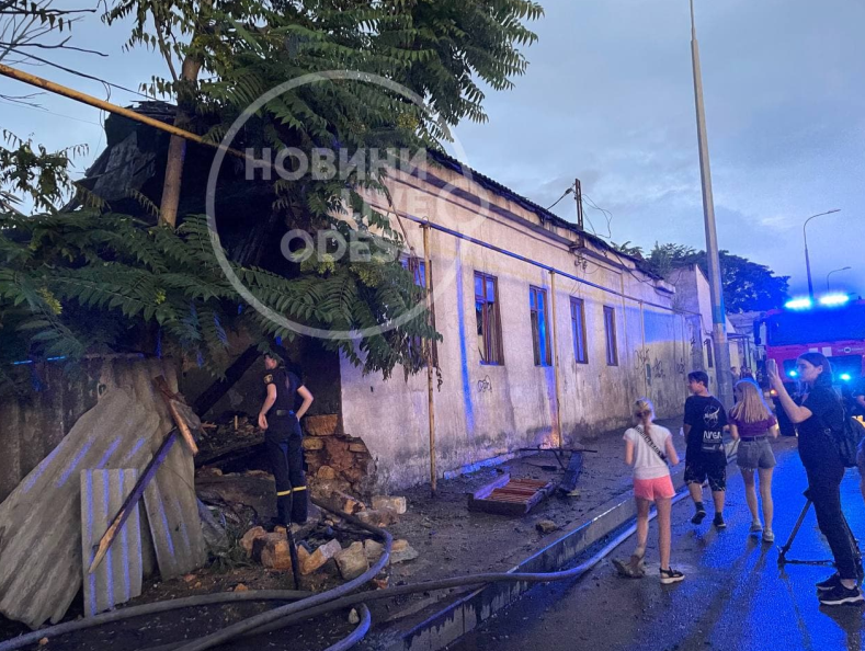 В Одесі на Балківській горів будинок - пожежу тушили півтори години