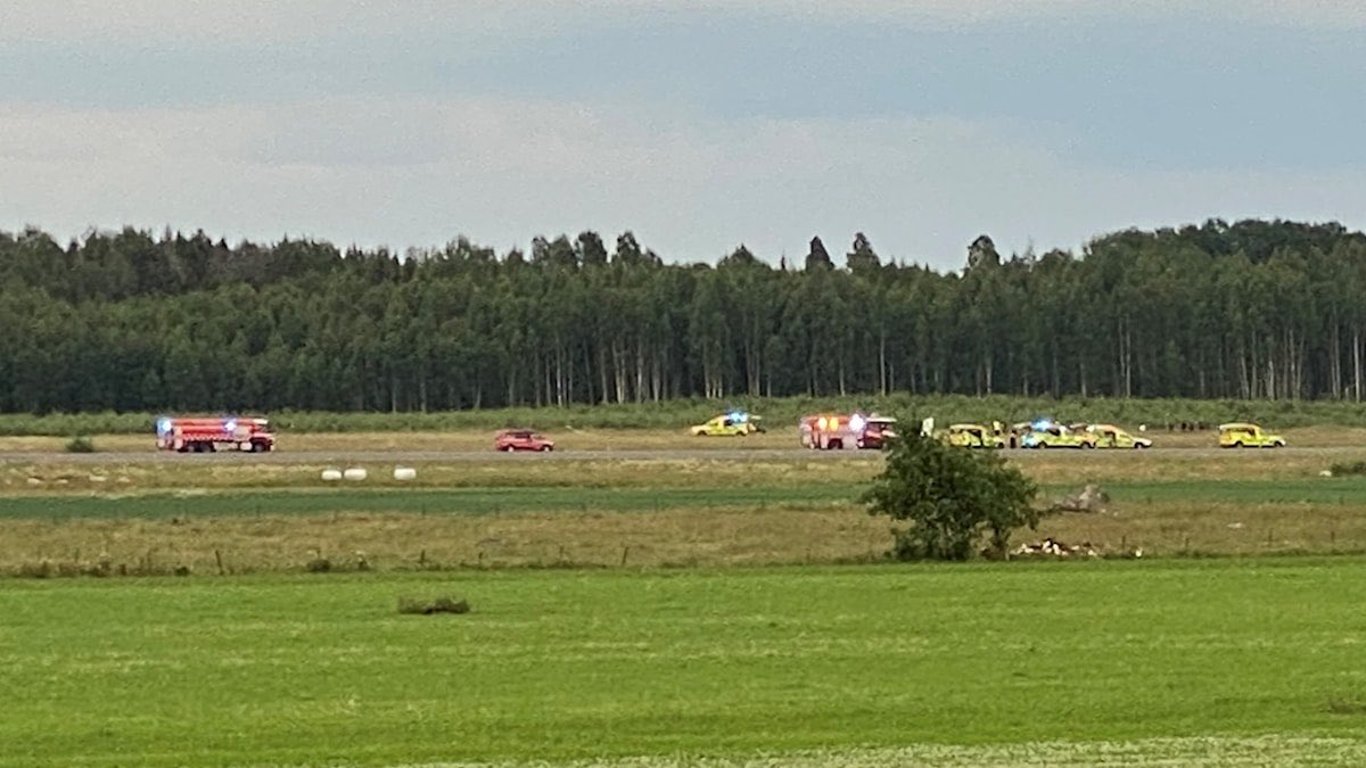 Авіакатастрофа в Швеції - розбився літак із дев’ятьма людьми на борту