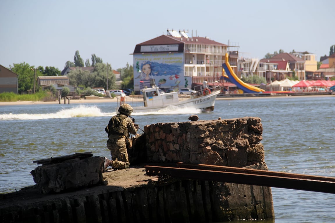 Навчання морської піхоти під Одесою - тренувалися обороняти стратегічн