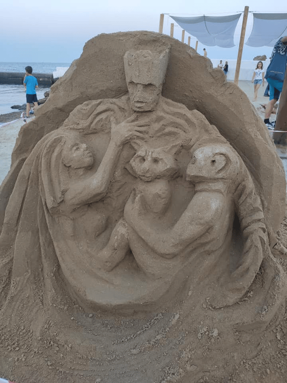 Фестиваль піщаних скульптур - як минув на пляжі Дельфін в Одесі