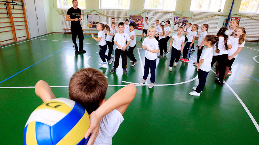 побори в школах, гроші вчителям, булінг в школах