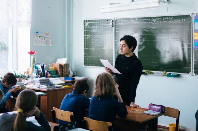 побори в школах, гроші вчителям, булінг в школах