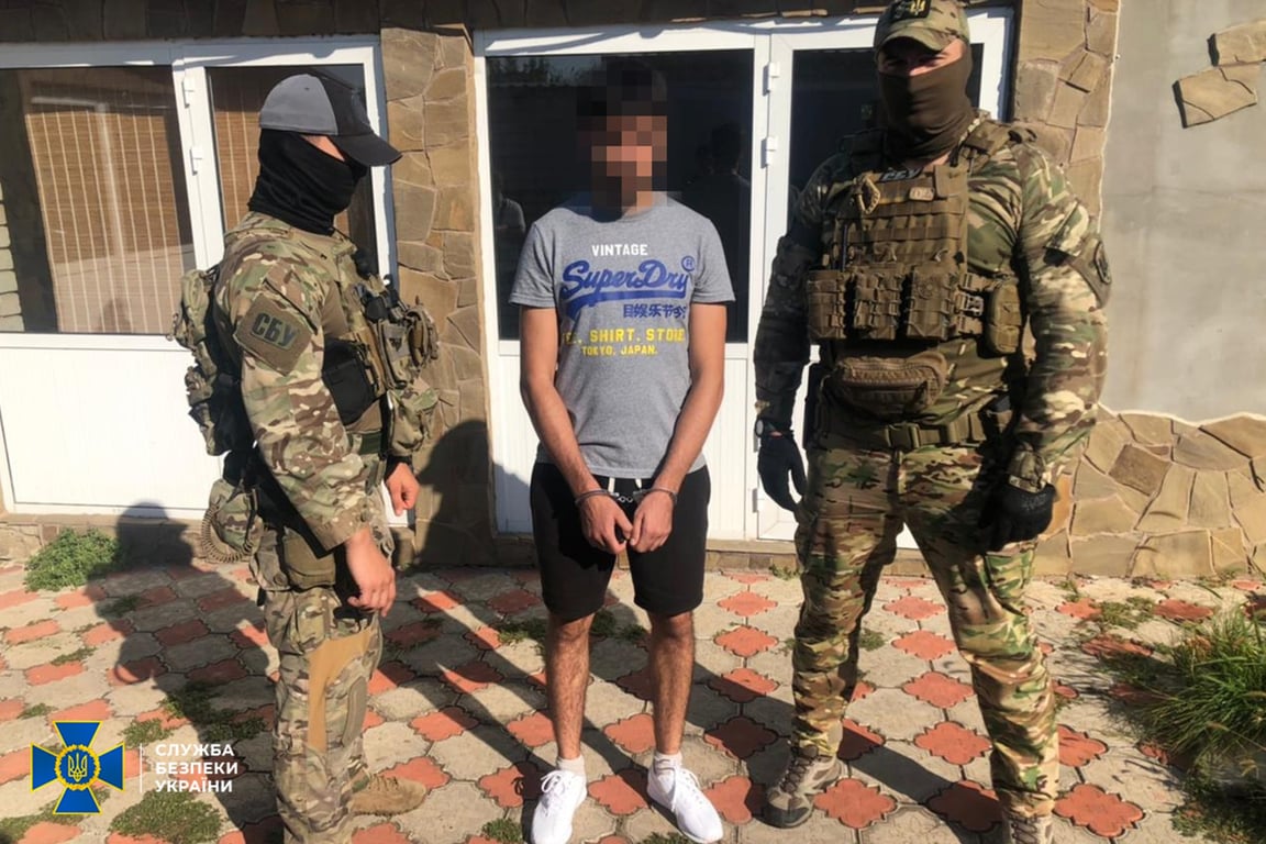 Обстрілювали ЗСУ: в Одеській та Харківській областях затримали бойовик