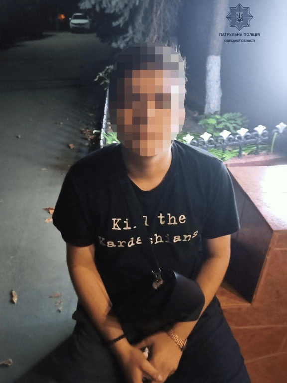 В Одесі підлітка затримали з наркотиками "на руках"