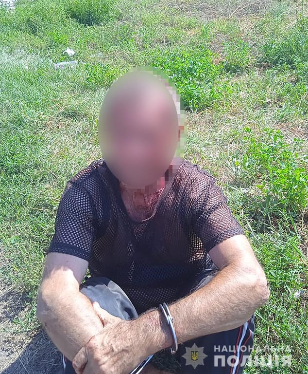 П’яний водій возив поліцейського на капоті