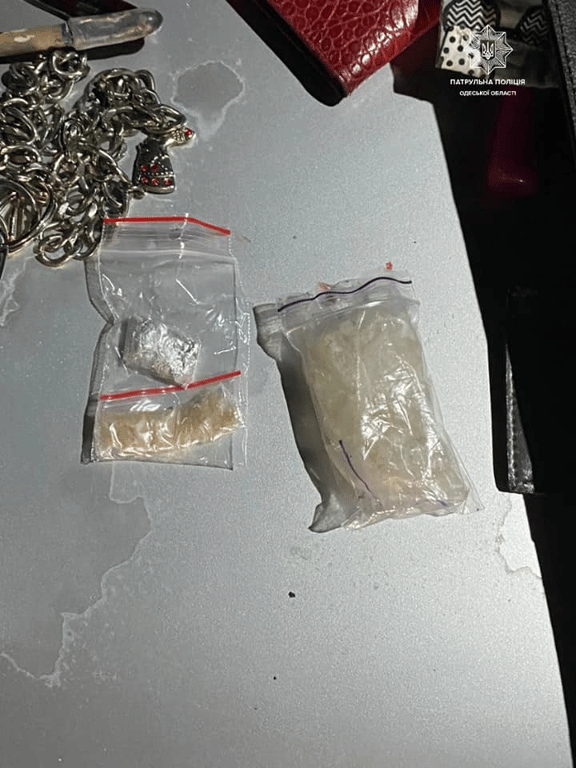 В Одесі за ніч затримали п'ять осіб через наркотики