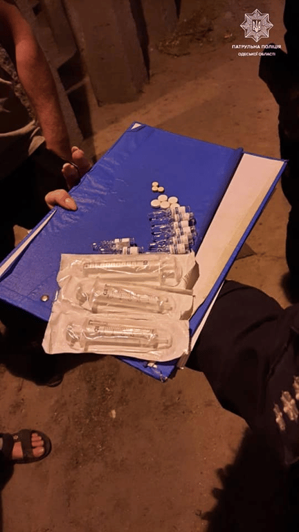 В Одесі за ніч затримали п'ять осіб через наркотики