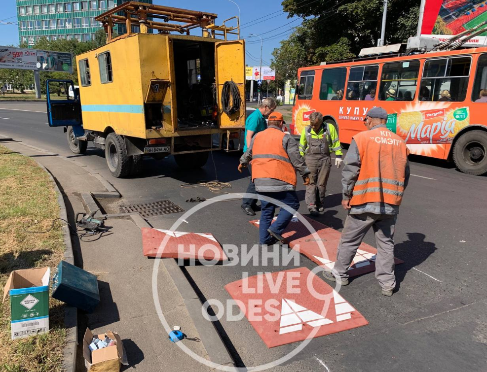 В Одессе на площади Деревянко установили "берлинские подушки"