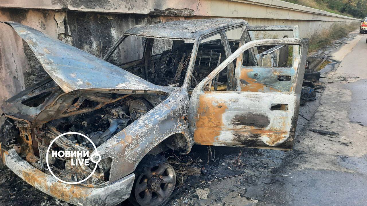 Автомобіль згорів у Києві на Святошино