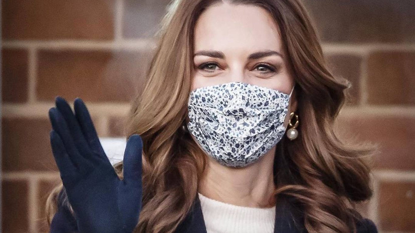Кейт Міддлтон вагітна? Герцогиня вийшла в світ і показала свої форми - фото