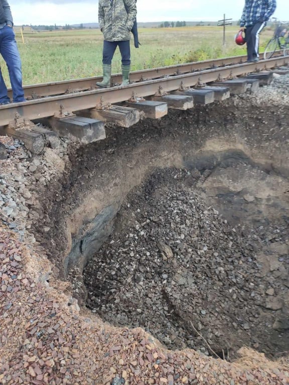 На перегоні Новоселиця — Мамалига через підмив ґрунту стався провал