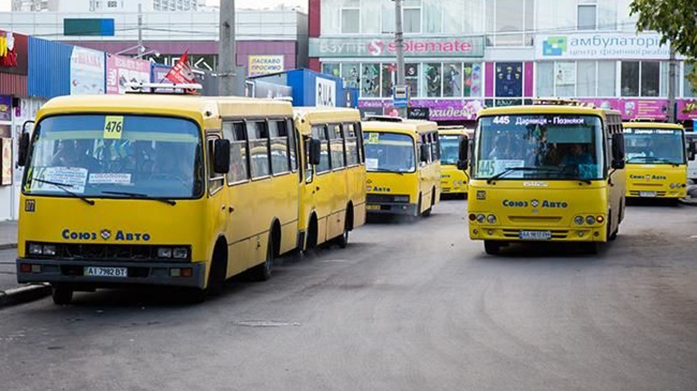 Водій маршрутки відмовив підлітку в пільговому проїзді і побив його