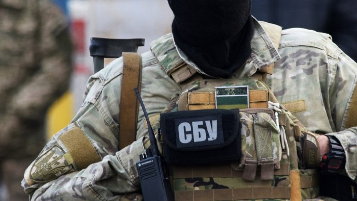 На Харьковщине СБУ задержала регистратора и чиновницу за махинаций с коммунальным имуществом