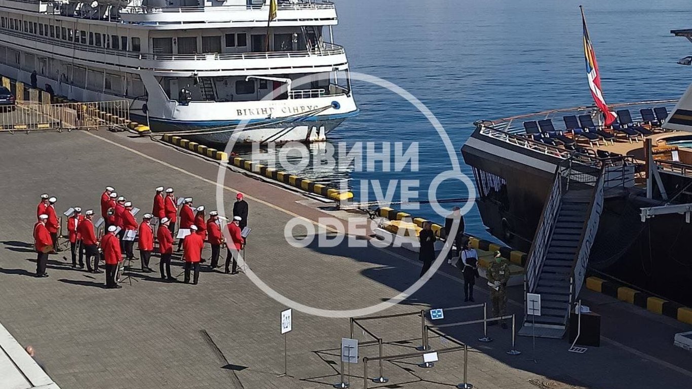 В Одеський порт зайшов круїзний лайнер