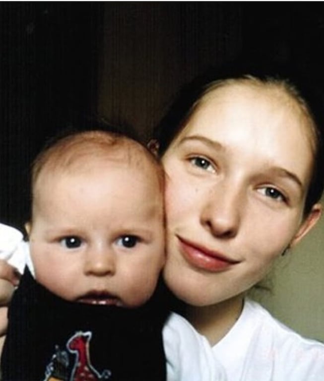 Катя Осадчая показала редкие фото сына Ильи