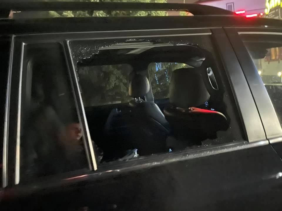 разбитые стекла в машине главы ОПЗЖ Харькова