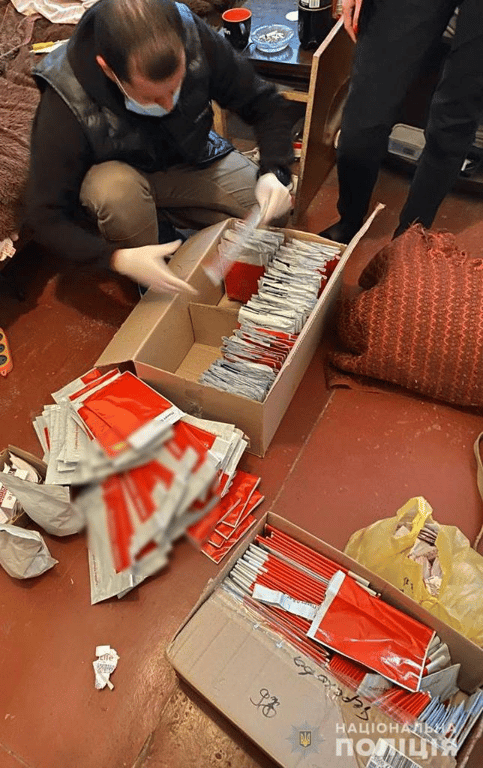 В Одесі у жительки Херсонщини знайшли понад 800 пакунків з наркотиками