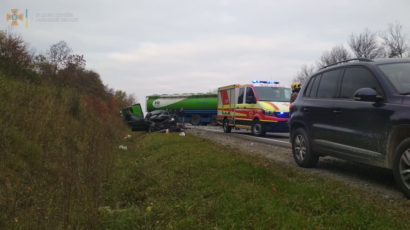 У Львівській области в ДТП загинули двоє