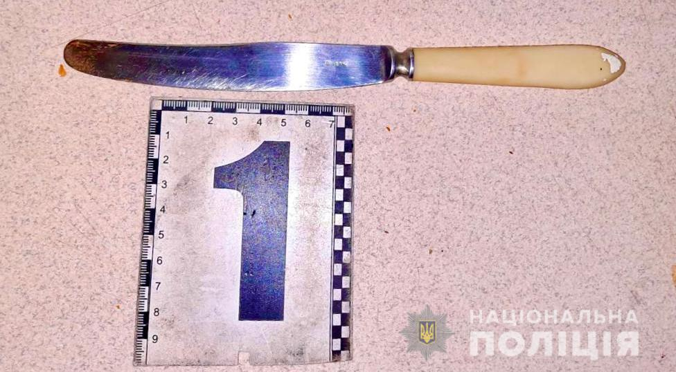 В одеському хостелі житель Дніпропетровщини вдарив земляка ножем