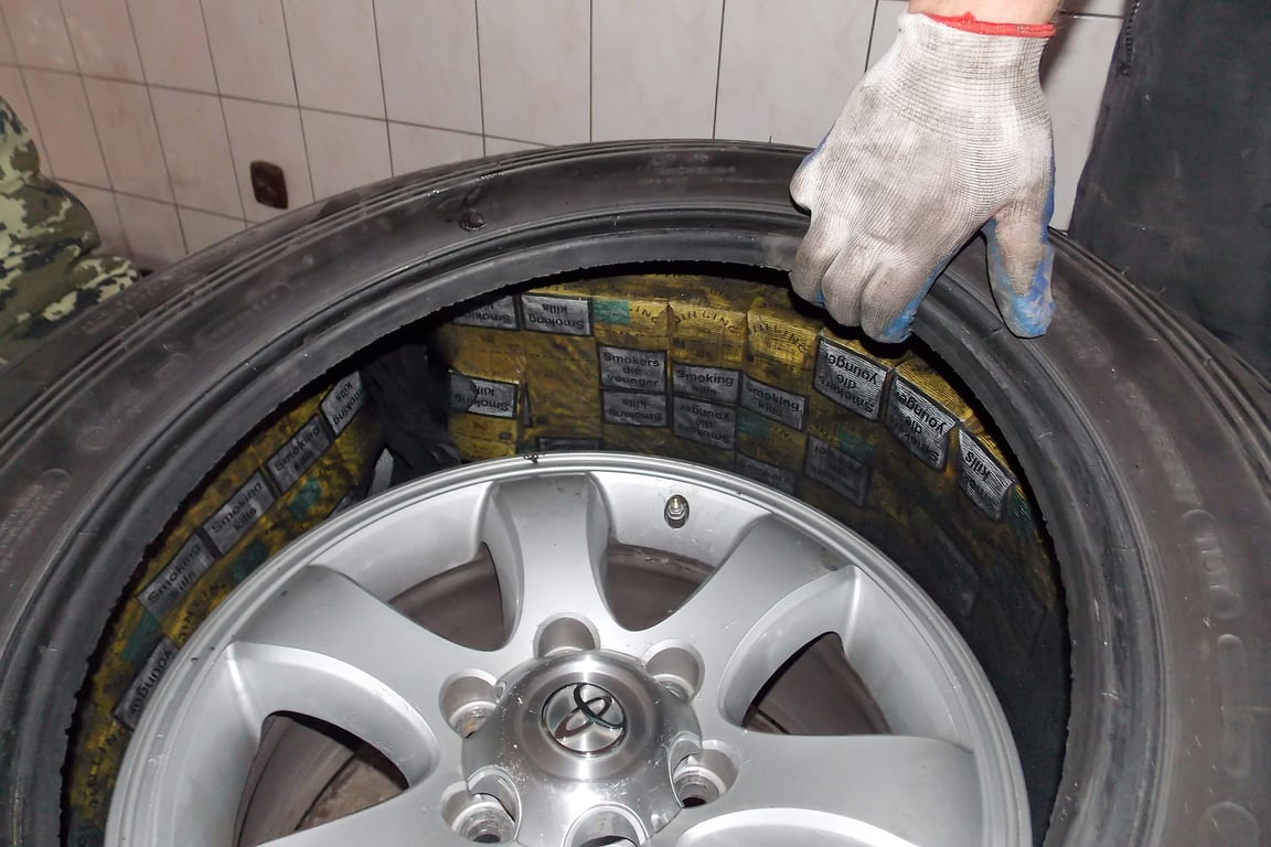 контрабанда в Україні, контрабанда сигарет, контрафактний товар