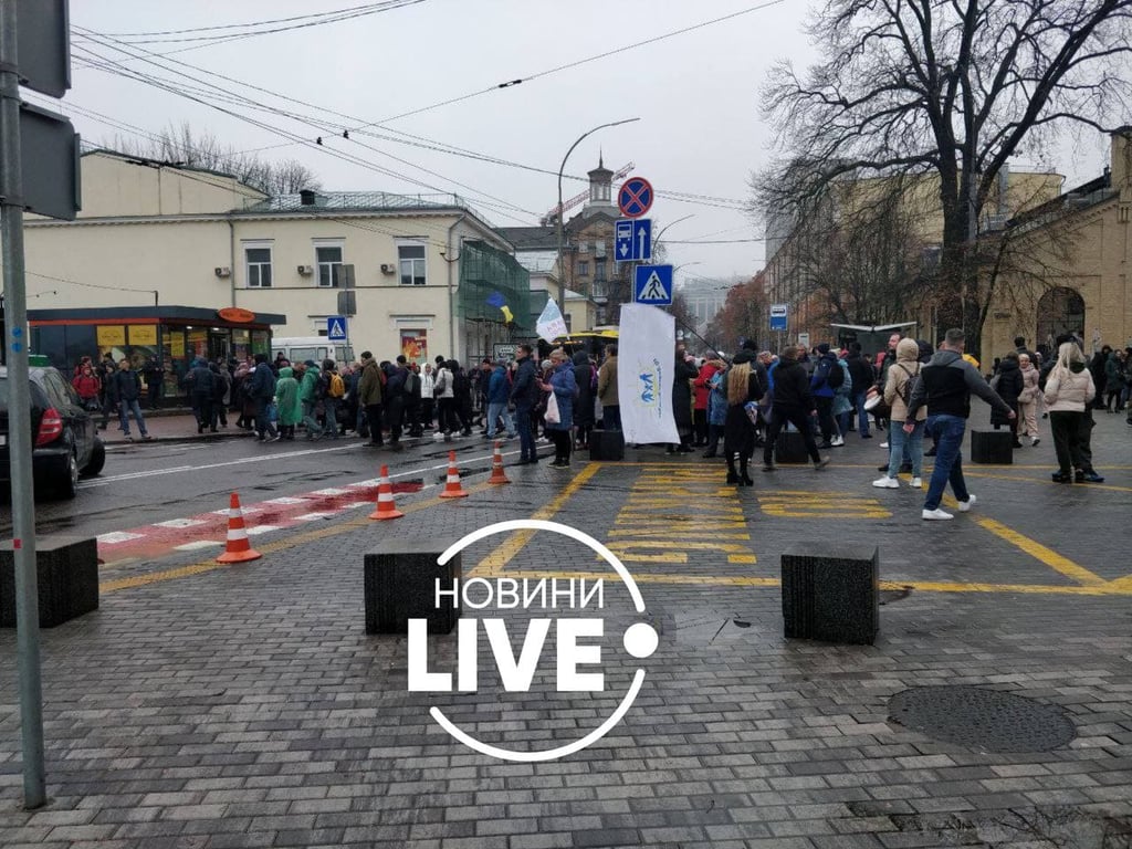 НовиниLIVE