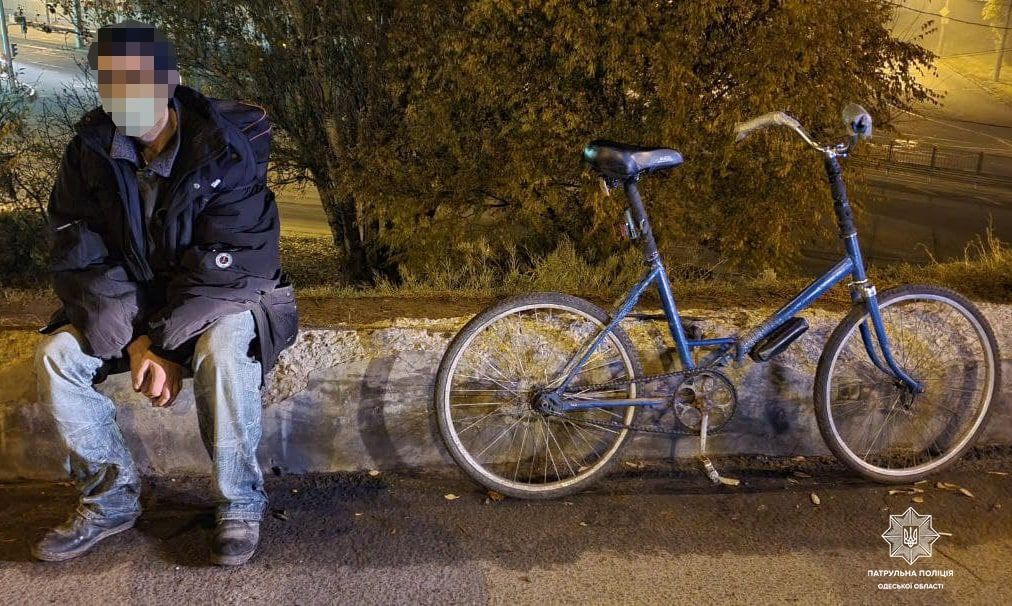 В Одесі чоловік вкрав велосипед, бо не хотів довго добиратися додому