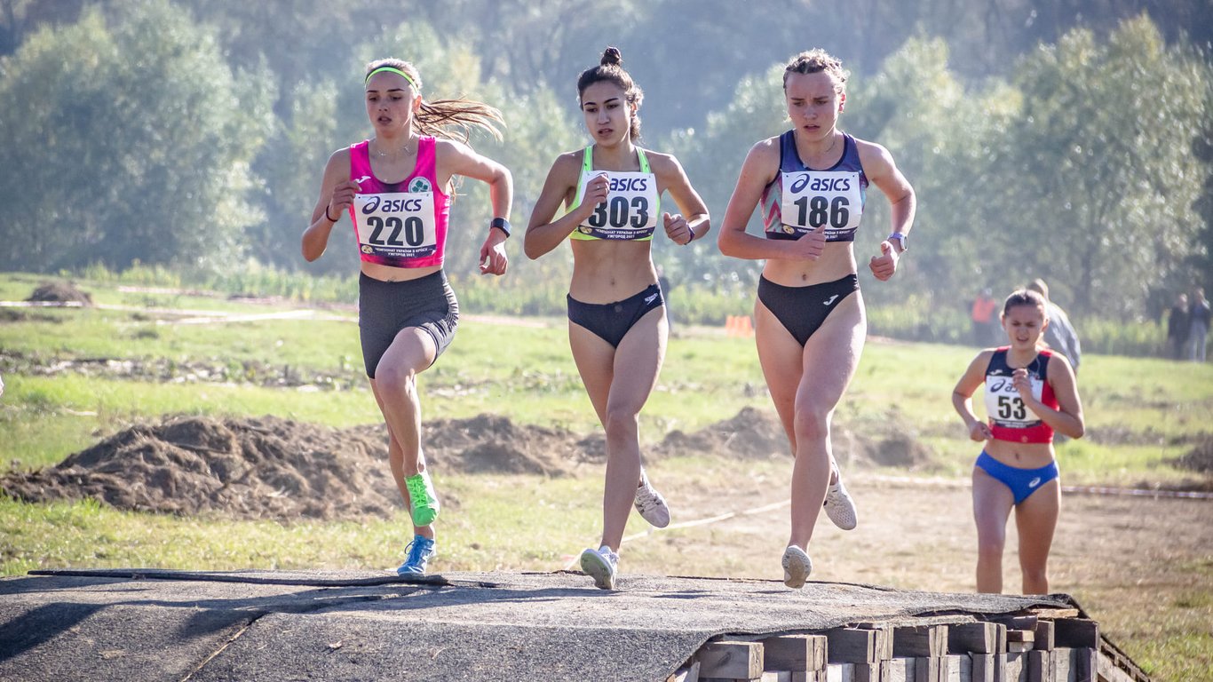 Ганна Міщенко стала чемпіонкою України з кросу
