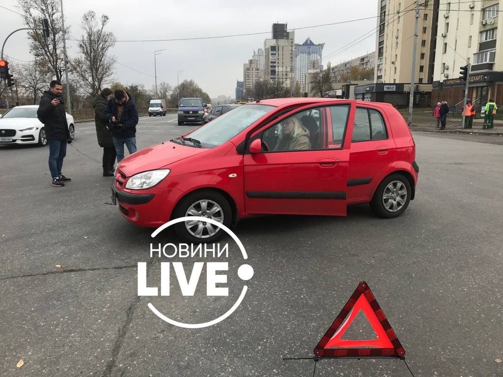 НовиниLIVE