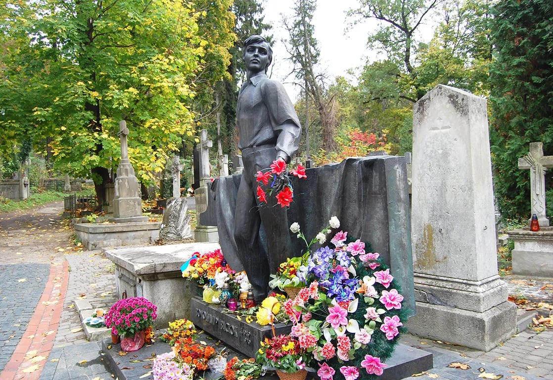 Володимир Івасюк могила