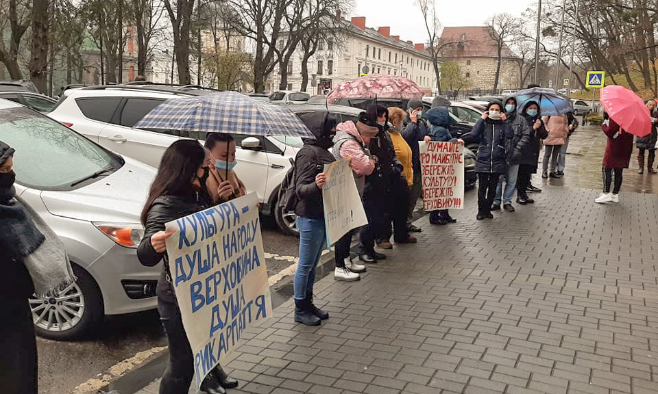 Пікет артистів у Львові:вимоги