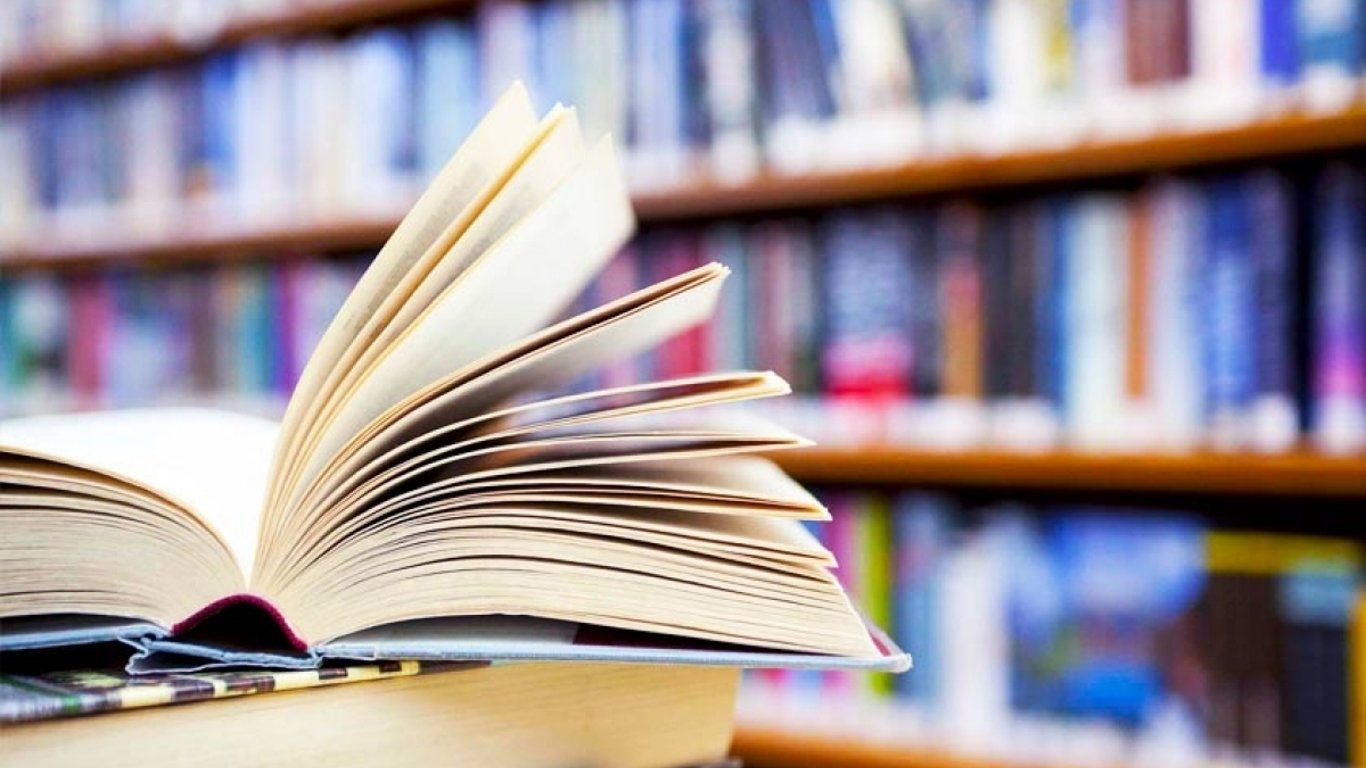 Підручник професора Івана Дахно, в якому принижують жінок, розлютив українців