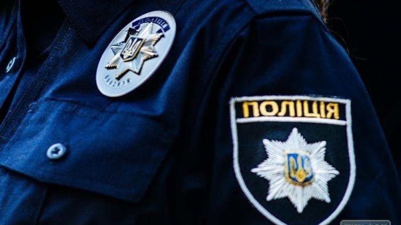 У Харкові поліція затримала наркодилера - поклавши обличчям на асфальт
