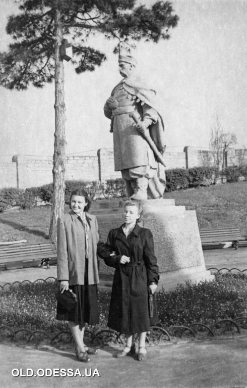 Пам'ятник Хмельницькому в парку Шевченка - історичні фото з Одеси