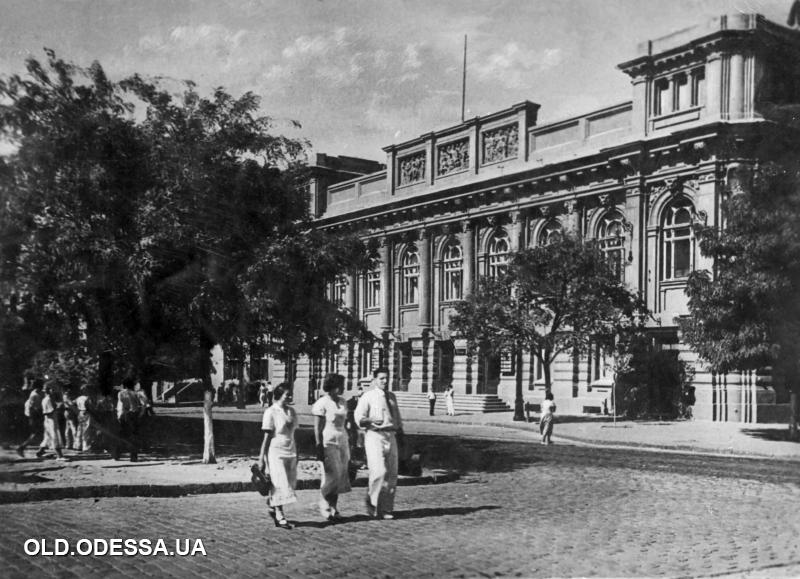 Український театр в Одесі: у мережі з'явилися фото будівлі 100 років т