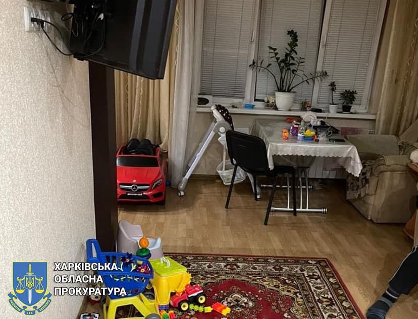 В Харькове мать убила ребенка и выпрыгнула в окно