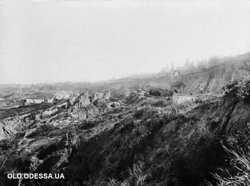 У мережі з'явилися фото масштабного зсуву ґрунту в Отраді в 1918 році