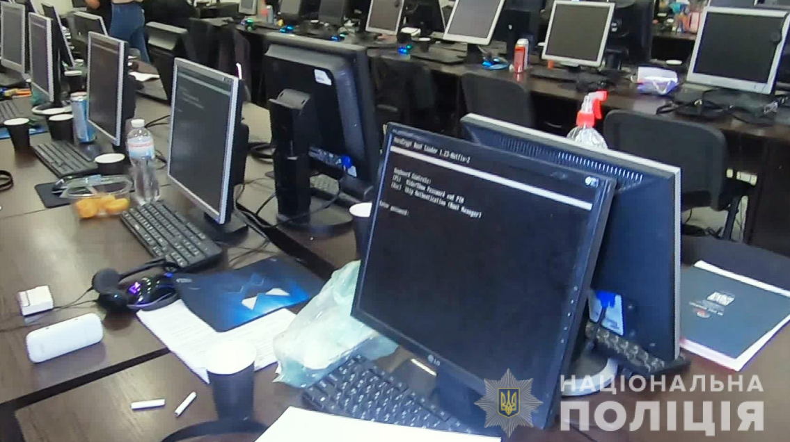 В Одесі накрили офіс кібершахраїв, які виманювали банківські дані